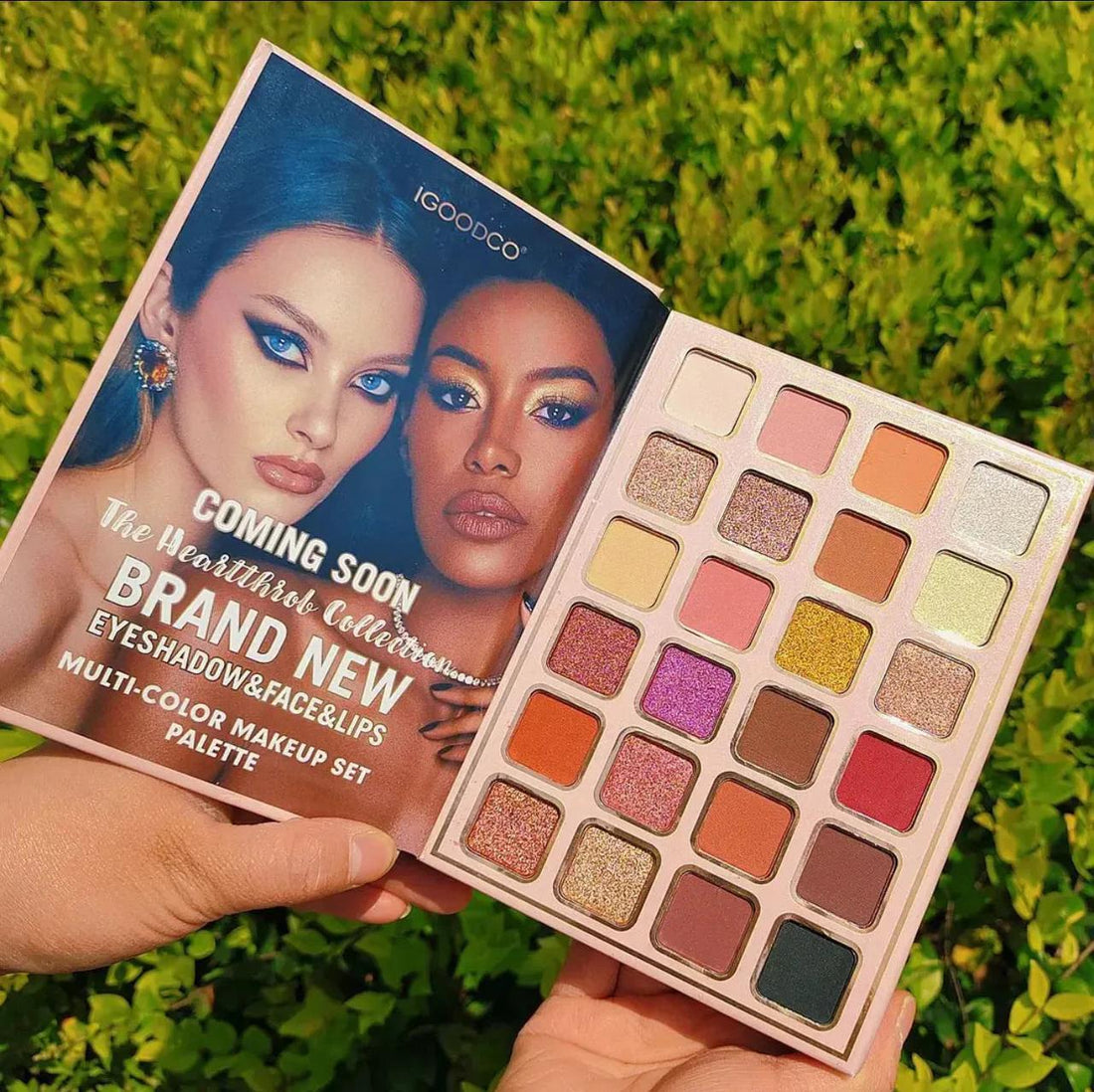 IGOODCO Fashion 5-in-1 Makeup Book Palette | BUY 1 GET 1 FREE | ⭐️⭐️⭐️⭐️ 4.9/5 Reviews